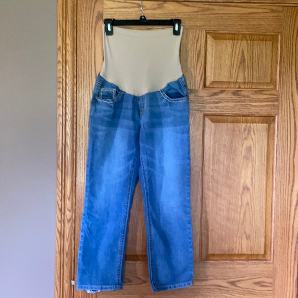 Maternity capris